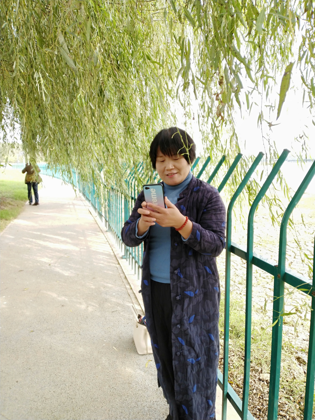 江苏邳州理事走进秋天（作者：黄晓梦）