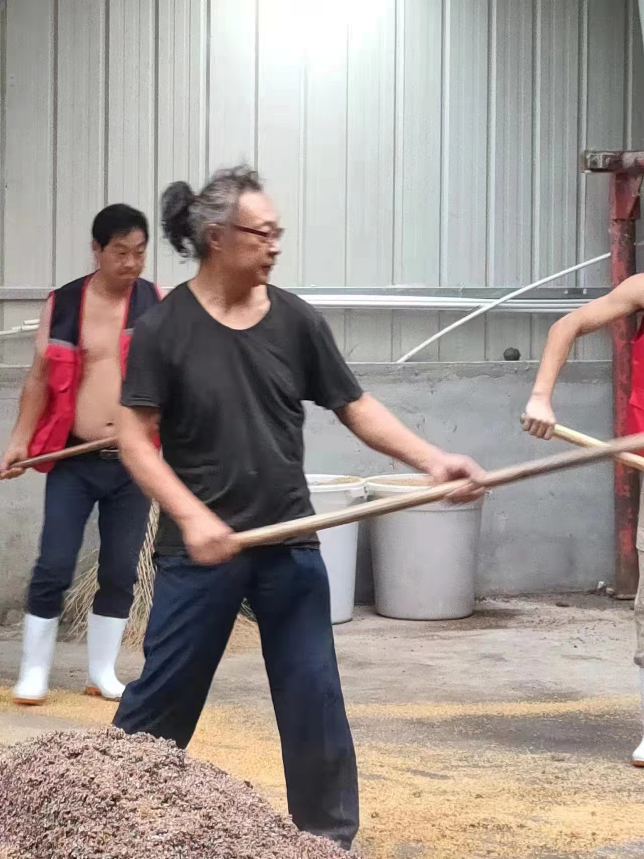 “邳馨酒”口香醇正 （作者：黄兴洲）