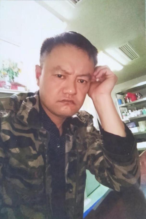 端午龙舟书怀 （作者：向必良）