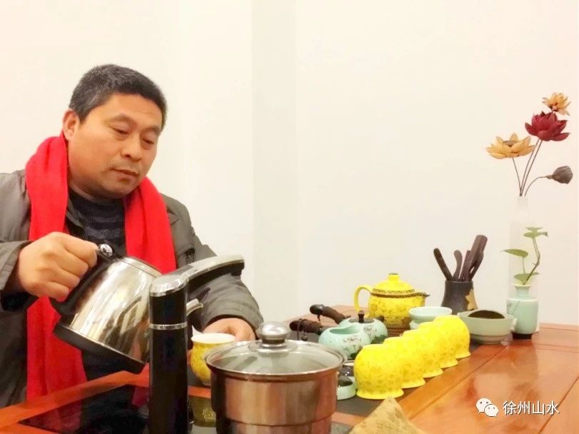 一个爱写诗的出租车司机（作者:晁尊权)