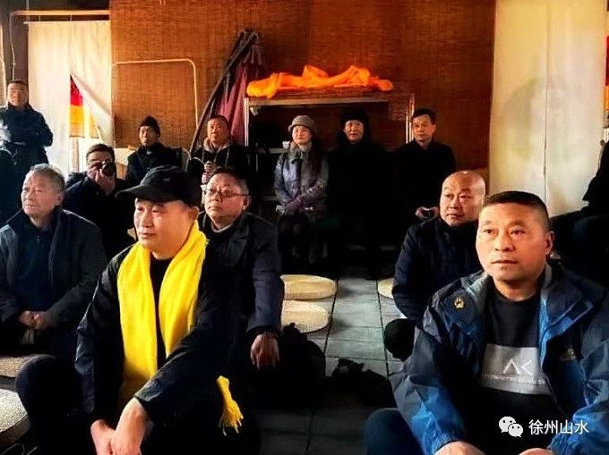 一个爱写诗的出租车司机（作者:晁尊权)