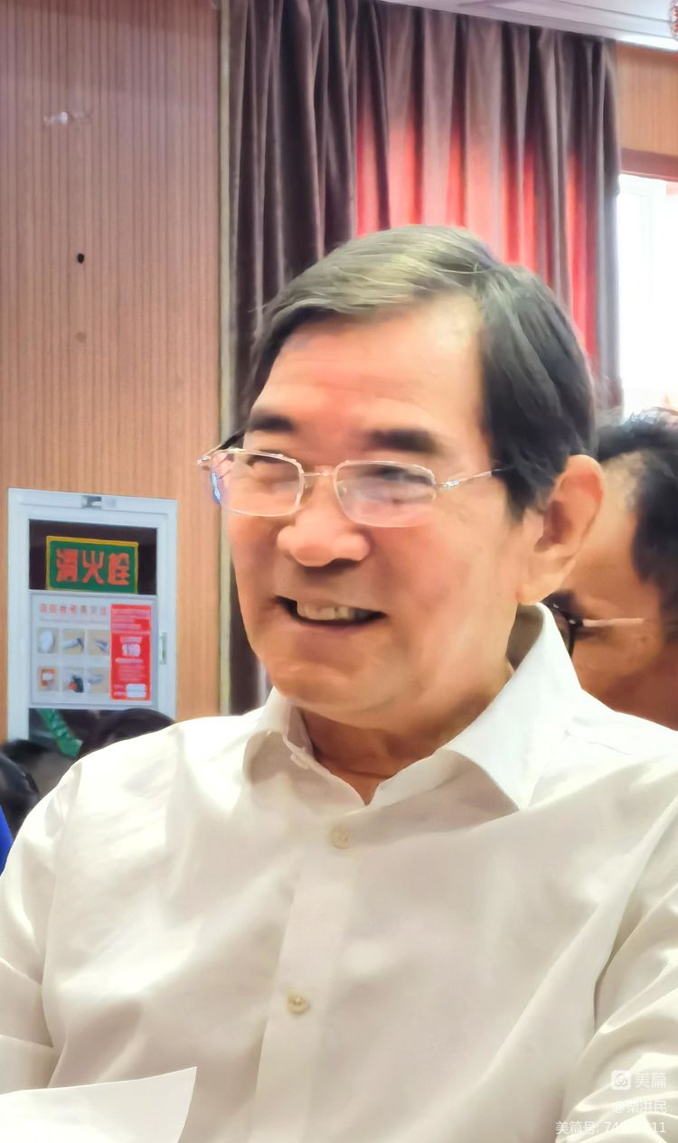 江昕公司载歌载舞庆“七一”  （文/摄影：栗洪民）
