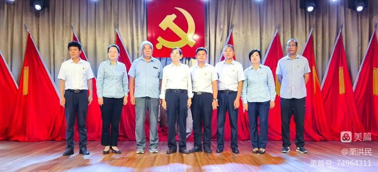 江昕公司载歌载舞庆“七一”  （文/摄影：栗洪民）