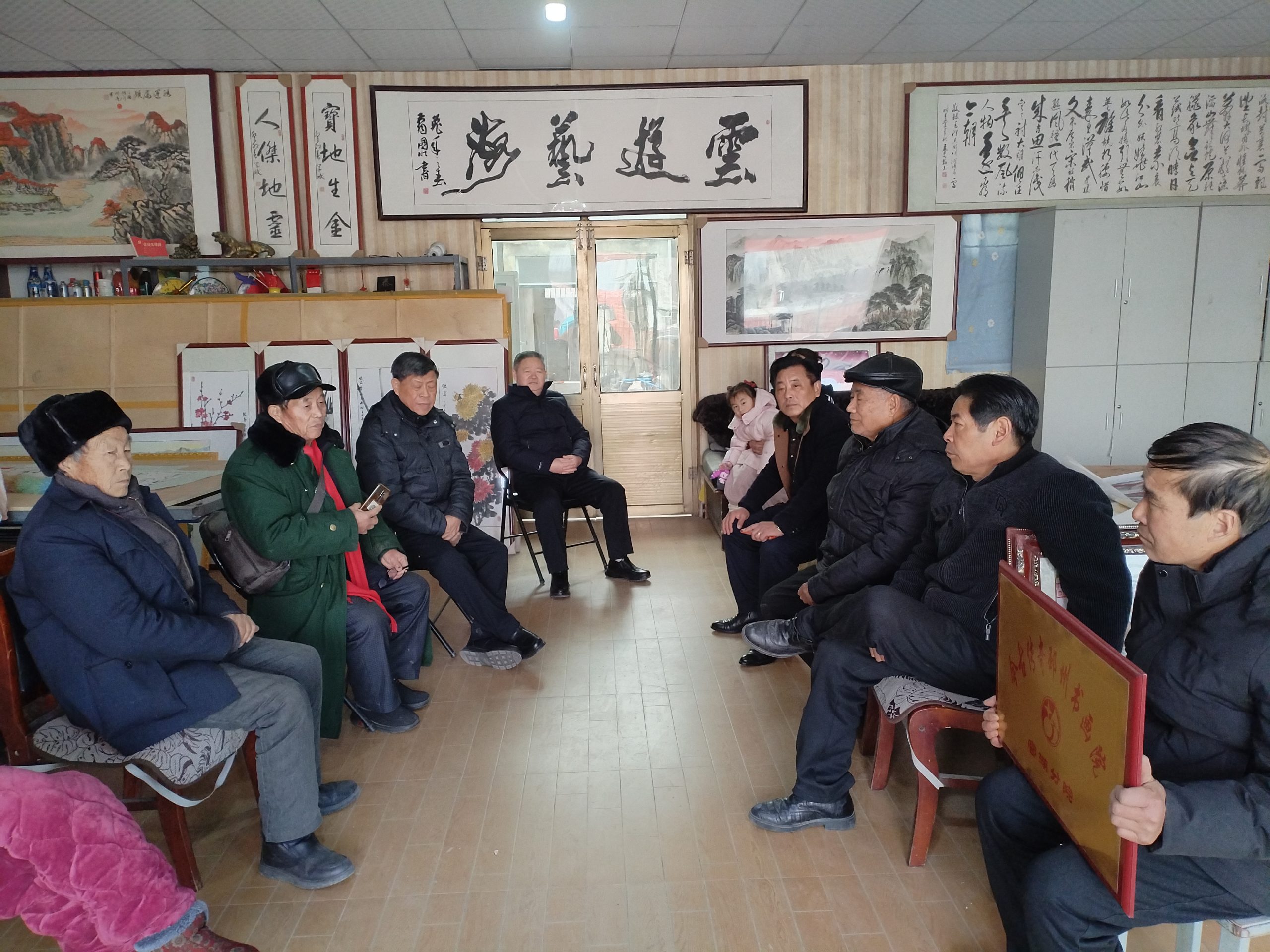 翰墨丹青开新葩 文化之邦添薪火 ——今古传奇邳州书画院为周峰书画分院授牌  （作者：黄兴洲、刘波涛）