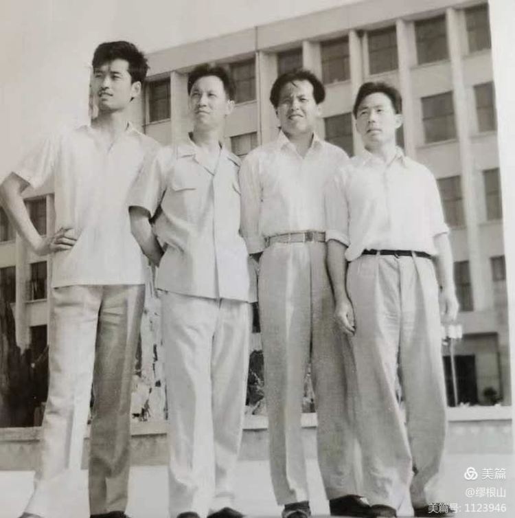 《我的大学》