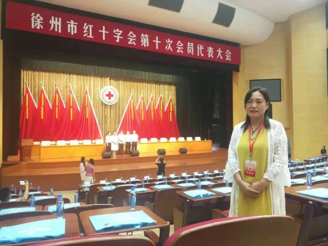 她用热血谱写大爱人生——记江苏省邳州市全国无偿献血终身荣誉获得者徐燕春