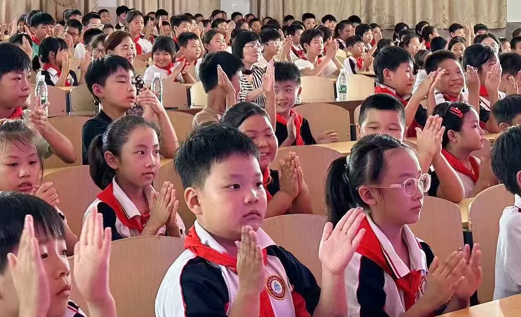 开讲！中科院老科学家走进邳州市铁富镇中心小学为农村学子播下科学种子
