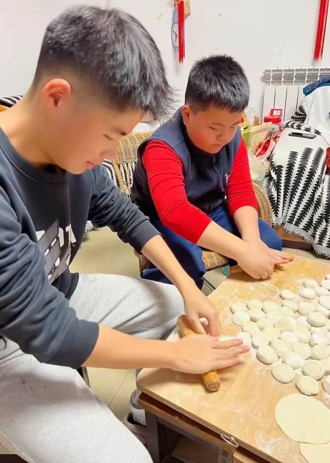 我学会了擀饺子皮