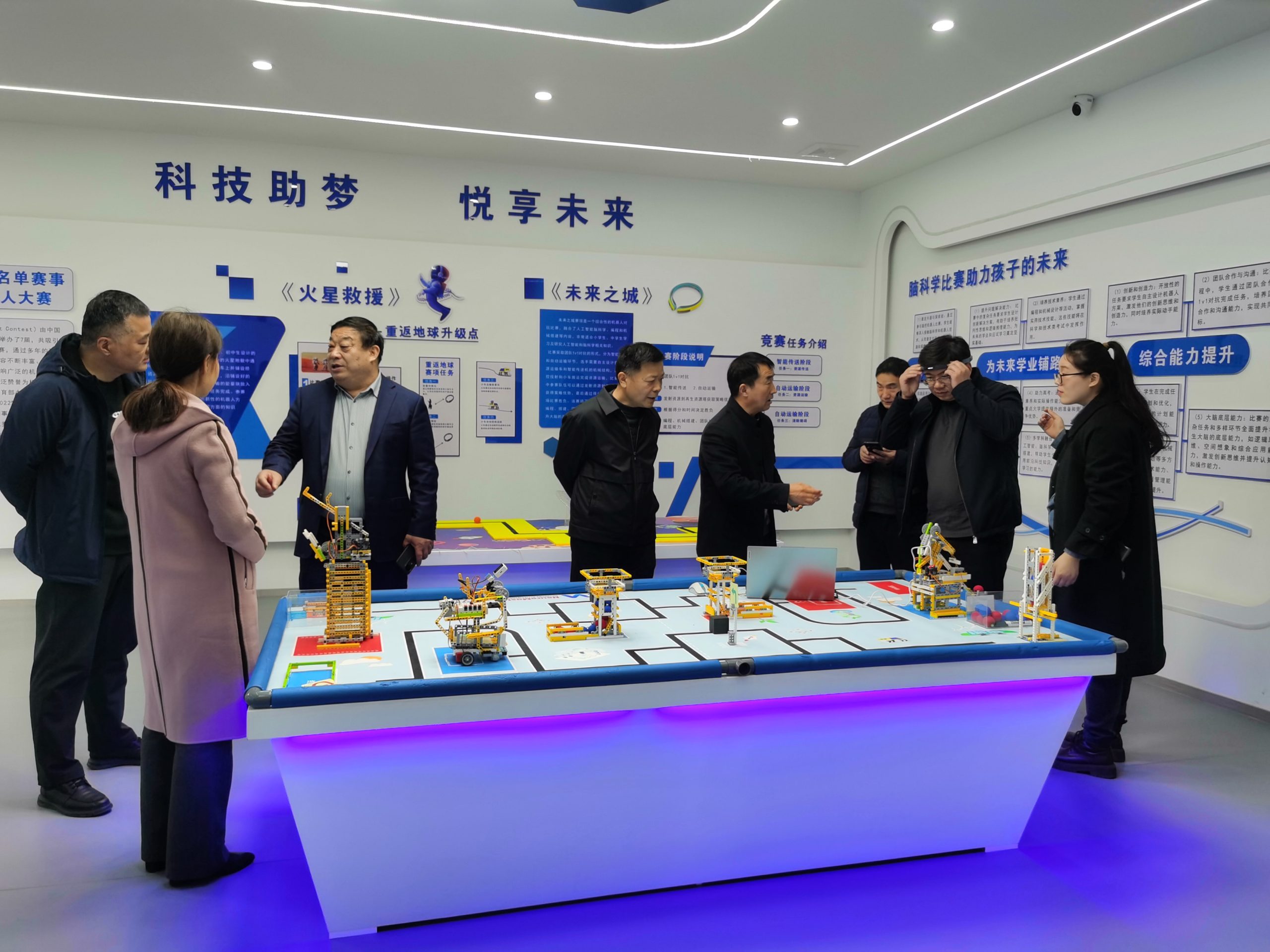 彭德文：教育路上的逐光者